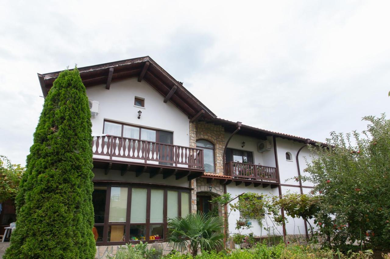 Guest House By The Captain Varna Luaran gambar